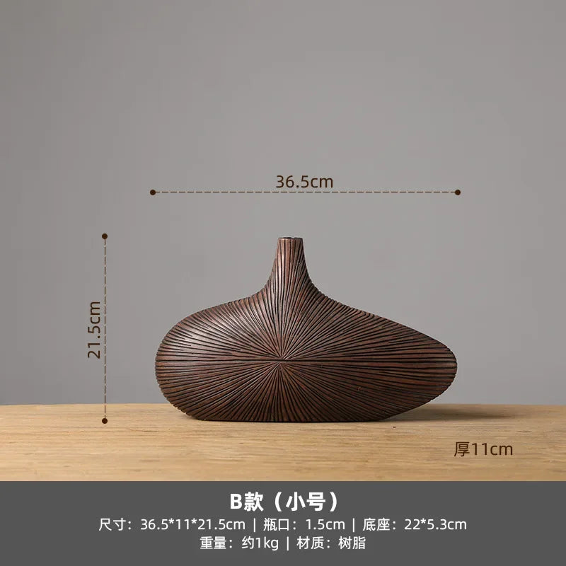 Unique Vase for Wet or Dry Flowers
